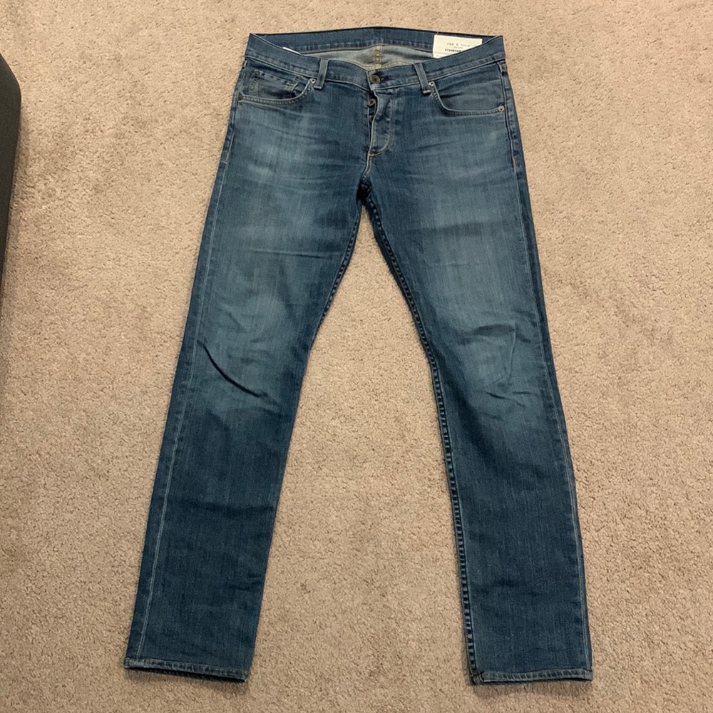 Rag & bone- Lightly worn soft jeans. Standard Issue, Fit 2 Slim Leg, Size 31x32